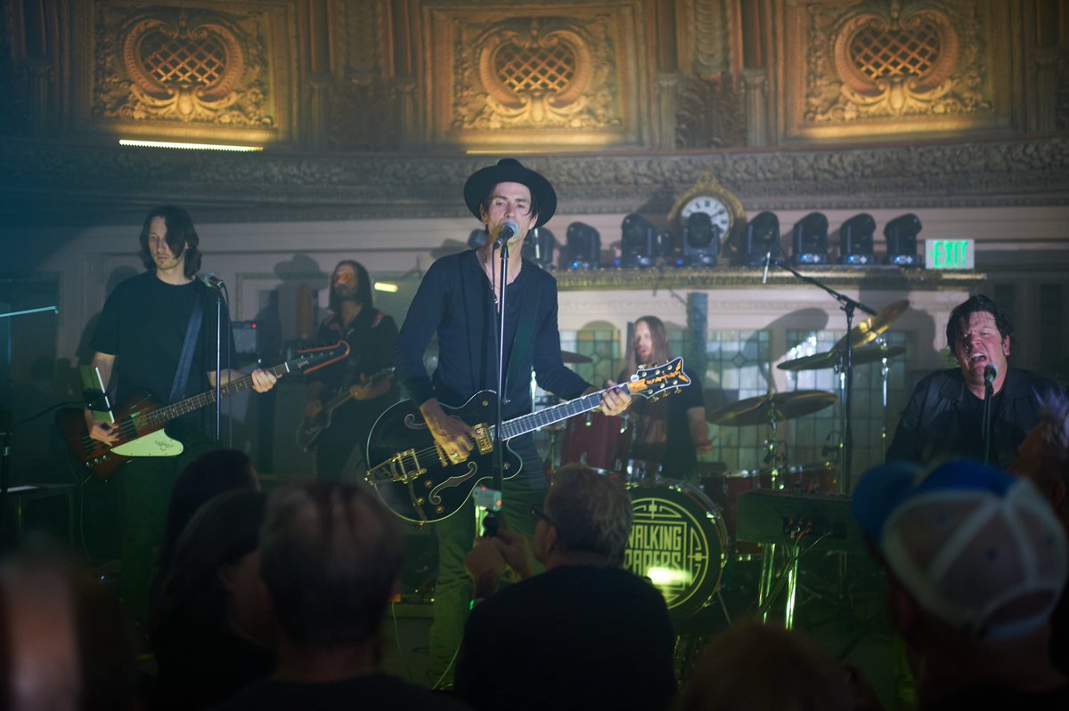 You asked for an all-ages show – you got it. Catch #walkingpapers at #westseattlesummerfest on Saturday, July 13th [free event]. See the full lineup at westseattlesummerfest.com

📷: @erniesapiro @wsja #seattlerock #seattleevents #westseattle