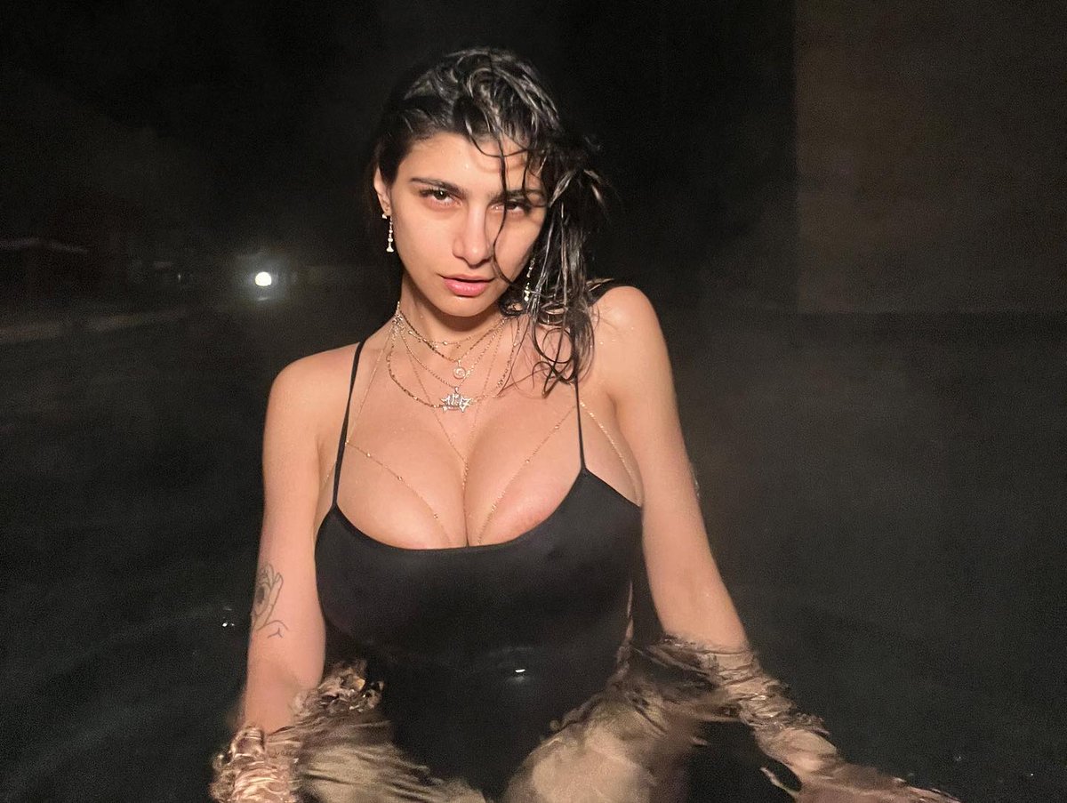 Mia Khalifa Fans tweet media