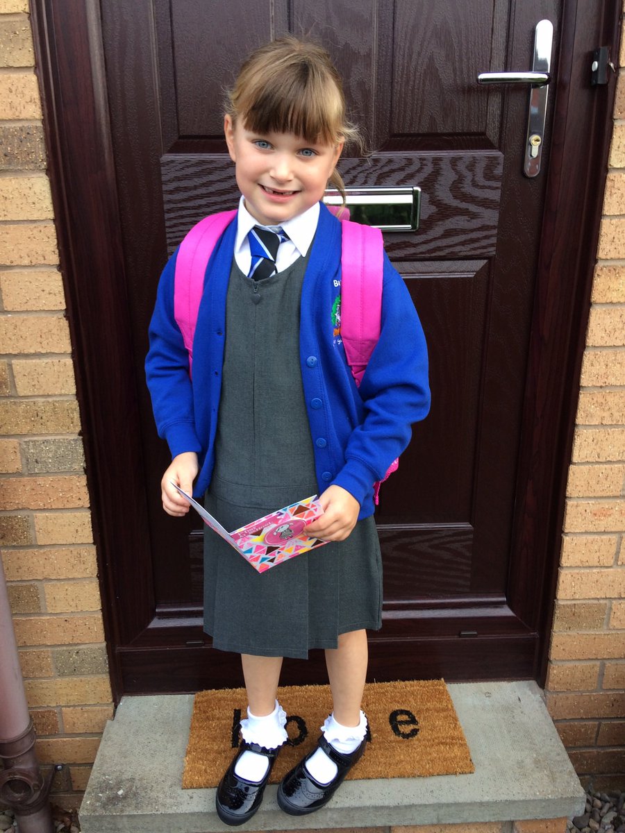 AngelaWelsh2's tweet photo. First day in P1 to last day in P7. So proud of our girl! ❤️ https://t.co/ig2UUdAl6D