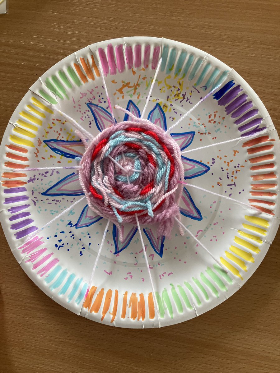 Year 3 have produced some amazing weaving this week inspired by Dale Chihuly glass sculptures. #believetoachieve