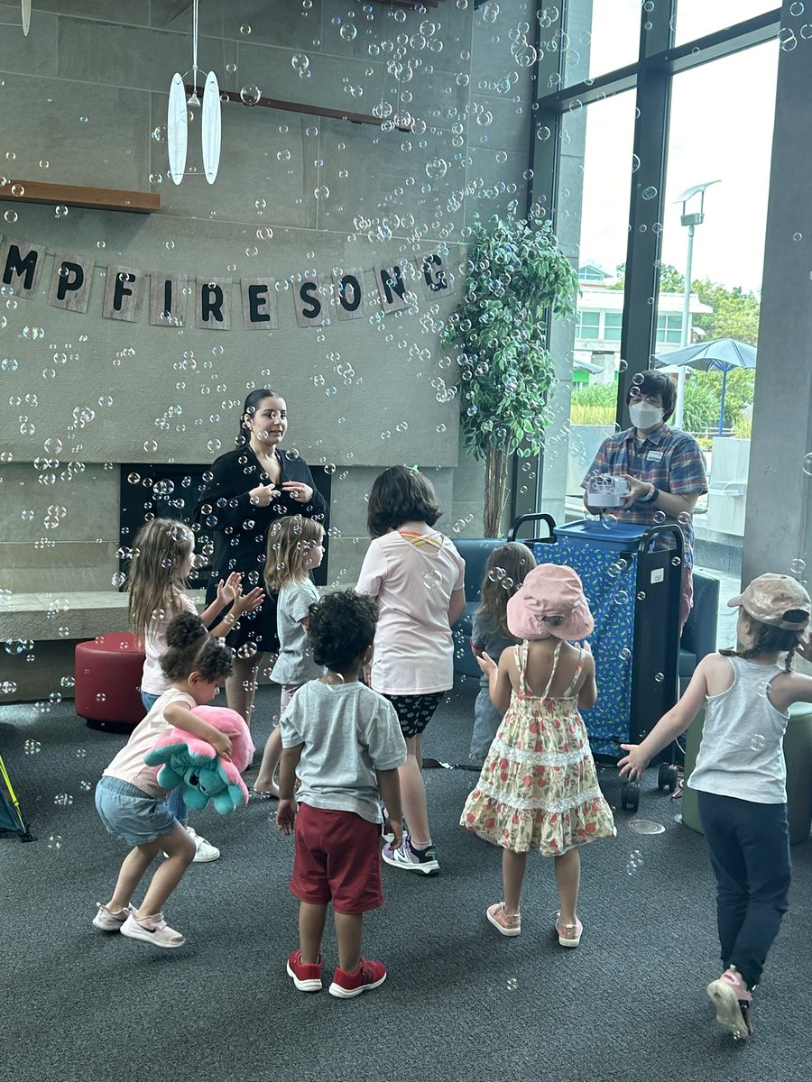 whitbylibrary's tweet image. Now this is how you kick-off summer break. Campfire storytime was a massive hit with songs, dancing, a "campfire", a visit from our friends at Central Lake Ontario Conservation, and of course, bubbles! Happy long weekend. 🍁🎉🏖️
#CelebratingSummer #LibraryPrograms #EliteStoryTime