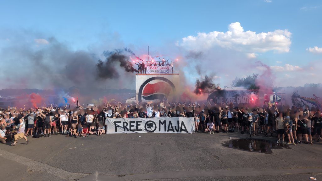 Die #Fusion zeigt sich solidarisch. Danke! 

#freeMaja #NoExtradition #FreeAllAntifas 

basc.news/2-800-menschen…