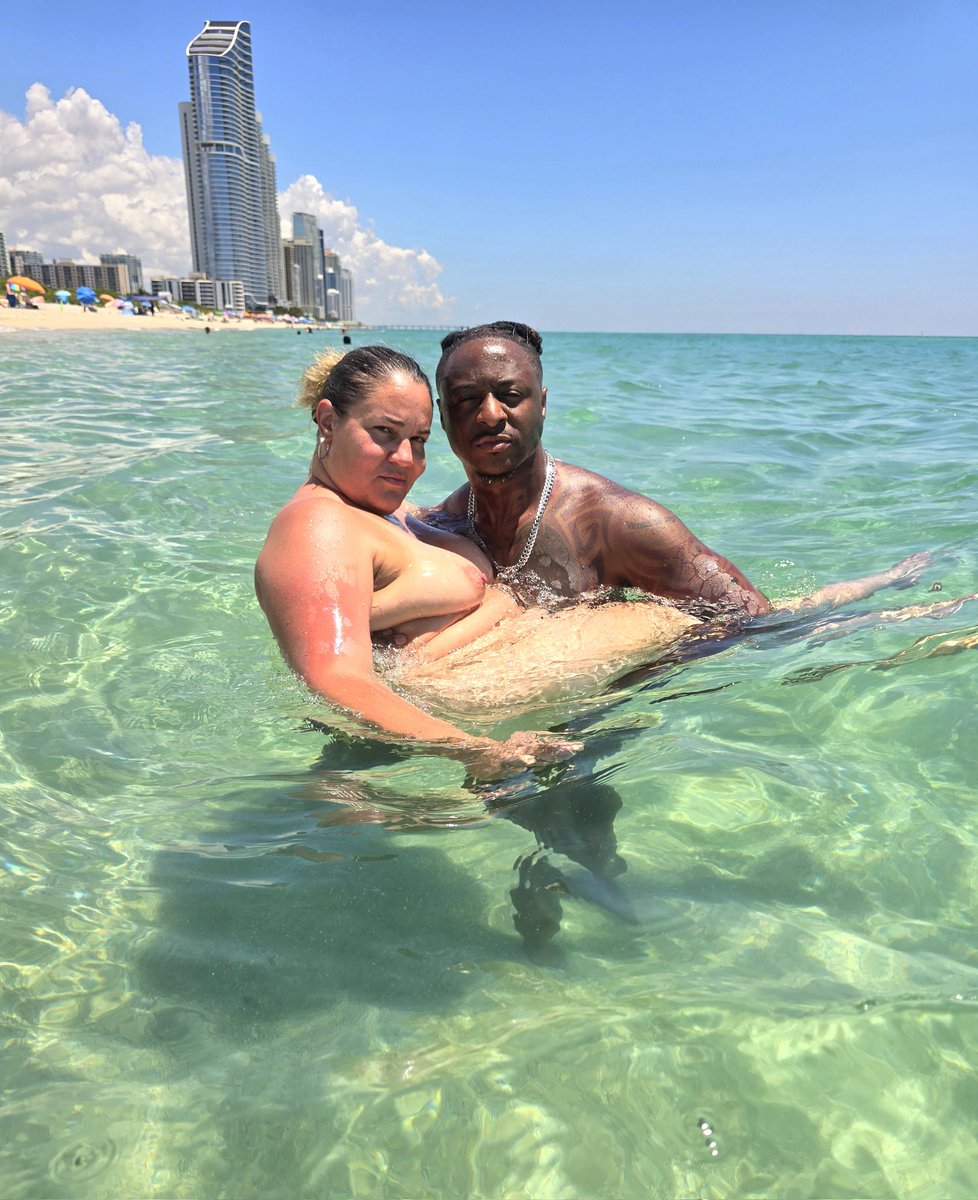 Sometimes random unexpected things can happen. What gave it away? <a href="/devonkockz/">Devon Kockz</a> or me butt naked in his arms? Or both? 🤔😈😘
#HauloverBeachFL #Miami #Exxxotica 

📸 by <a href="/DiamondDips69/">Diamond 💎 Dips</a>