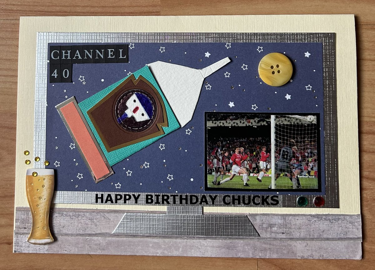 spursangela1's tweet photo. Birthday card brief: “It’s for Chucks, he’s 40 & likes @ManUtd, beers & #ButtonMoon!”…well okay!🤣Never realised the rocket was so obviously a @HeinzUK baked beans tin & also after watching an episode that it was completely insane…it’s a wonder I’ve grown up to be so normal!🤔 https://t.co/X8pVLGSJ8w