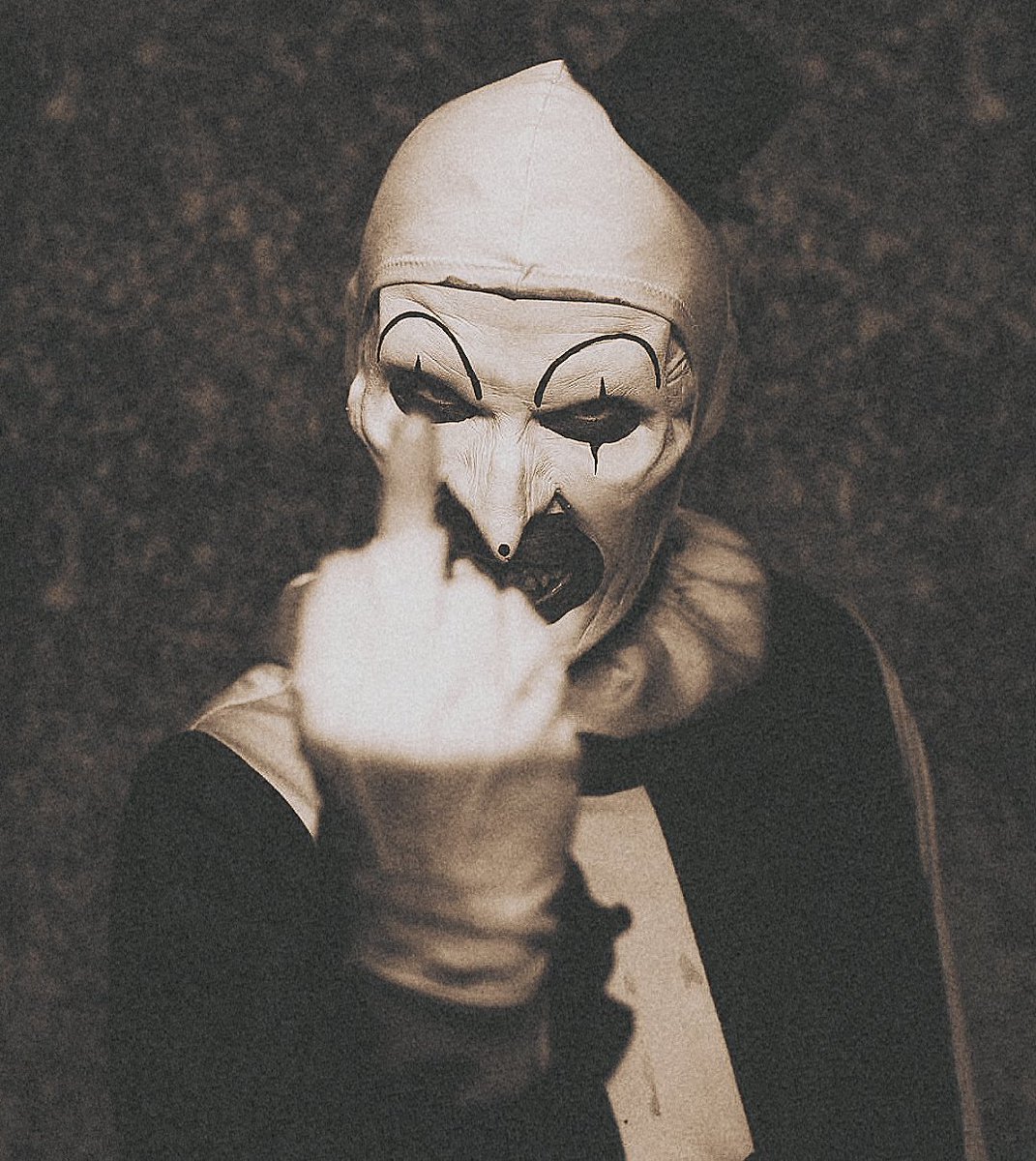 KryptKeeper21's tweet photo. David Howard Thornton as Art the Clown 🤍🖤🔪🩸 https://t.co/G4c9UuRcGW