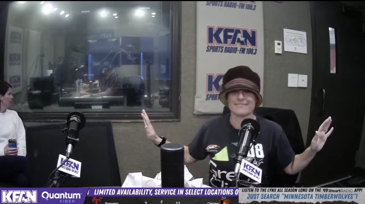 cardboardchuck's tweet image. Congrats to @MeatSauce1 on winning @InitialsGame! Time for some #sensual @7thavenuepizza! Here are your Friday Faces of @MarneyGellner. Have a great weekend everyone! #drwoodso #fancyhat