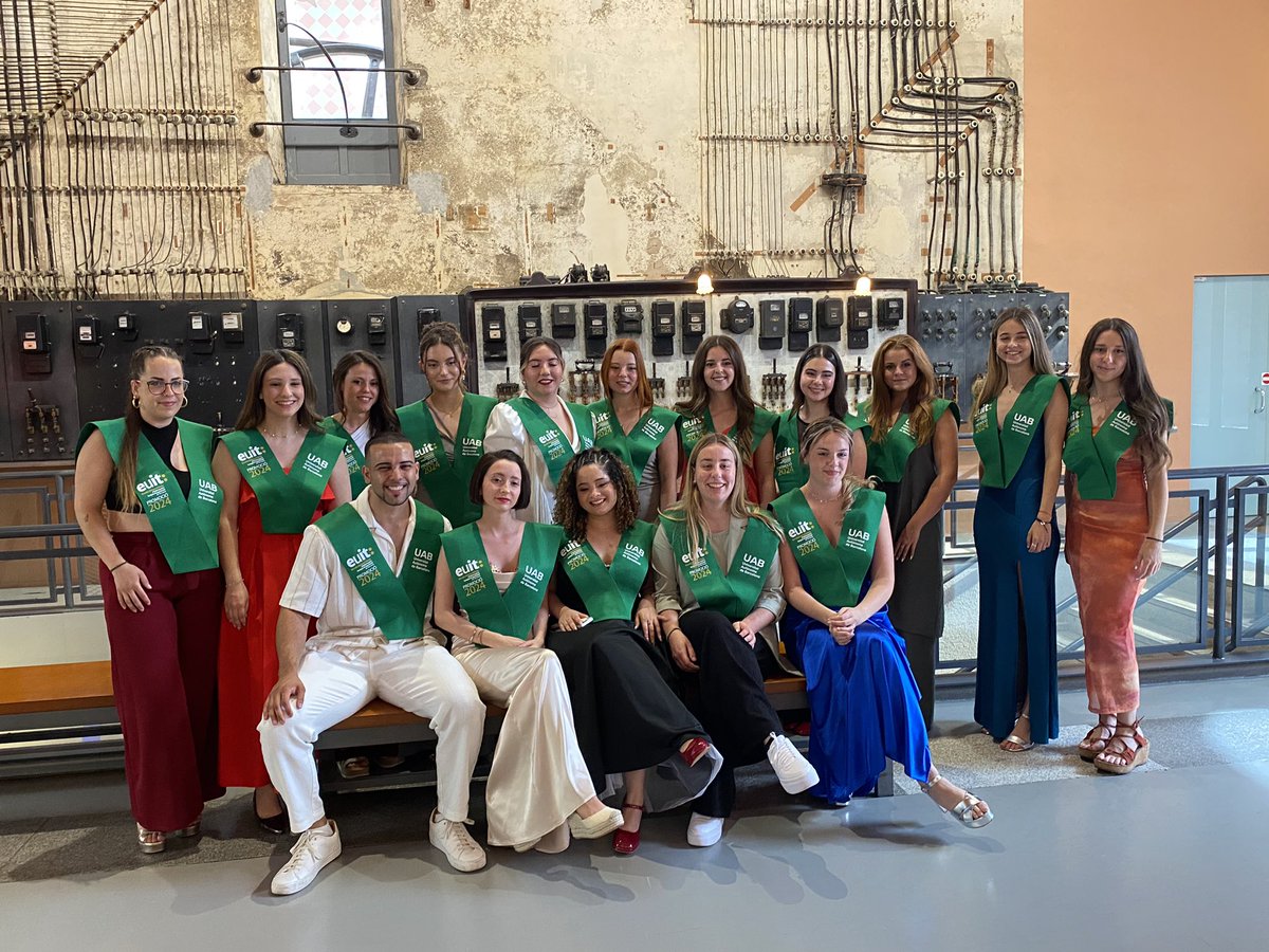 euit_terrassa's tweet photo. 🎓 Acte de graduació de la 12a promoció del grau en #TeràpiaOcupacional de l’EUIT (2020-2024) a l'audiori del @MNACTEC que es va omplir de familiars i amics dels nous graduats i graduades.
#euit #euit_terrassa #someuit #TO #socTO #aixòésTO https://t.co/jXhLXwZ6xw