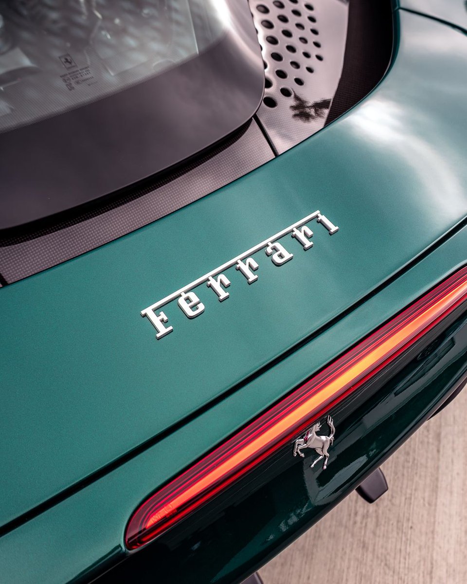 duPontREGISTRY's tweet photo. 2022 Ferrari SF90 Stradale presented in a unique livery in Verde Tracy with Gold dreamlines, courtesy of Ferrari Atelier.

It features an asking price of $679,000 https://t.co/5ejAOM9GhF