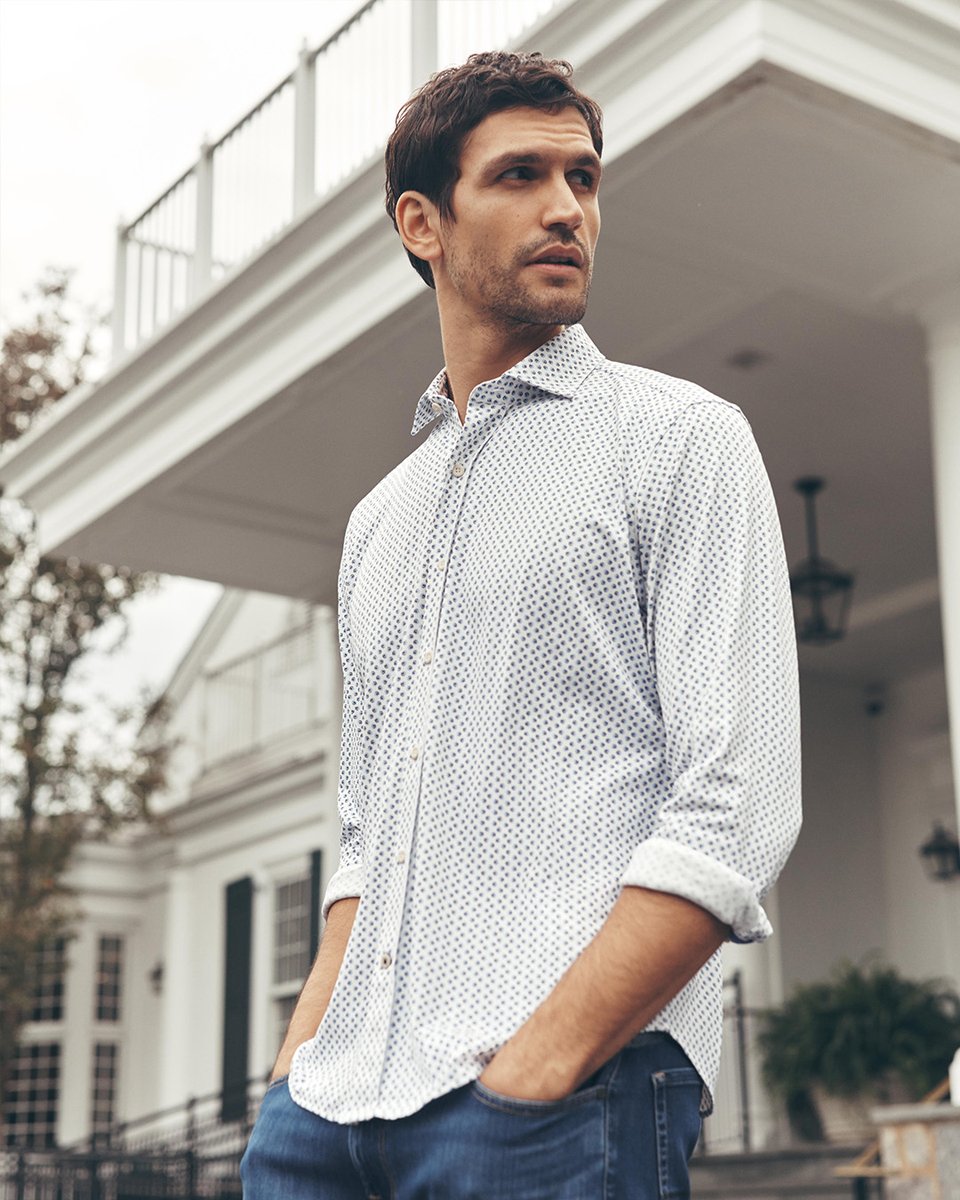 34Heritage's tweet photo. The classic button-down just got better. Introducing our next-generation, multi-functional tech shirt. Designed with maximum stretch, this top is versatile for travel, weekend-wear, or for the office. https://t.co/mC3cFGU4xQ