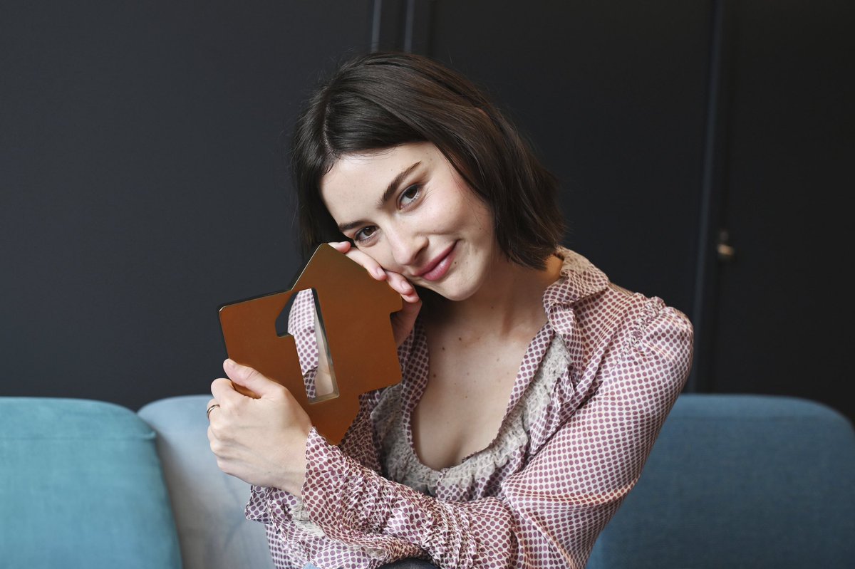 Gracie Abrams accepts her first Official Albums Chart Number 1 Award for The Secret Of Us 💛🌟🥺🥺