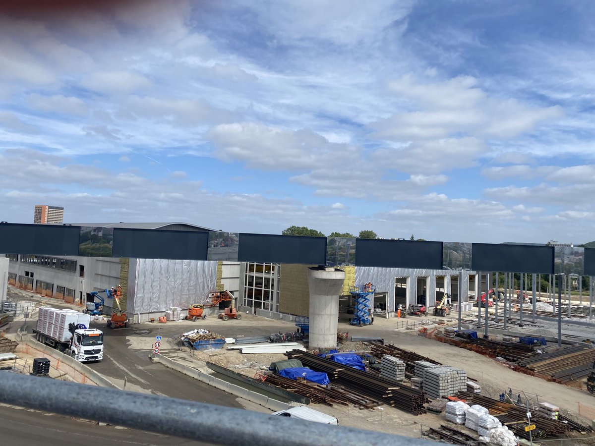 #Eole Cap vers Mantes la jolie ! Visite ce matin avec élus Yvelinois. Futur atelier de maintenance et vue sur le viaduc ! ⁦<a href="/Actu_Transilien/">Transilien SNCF Voyageurs</a>⁩ ⁦<a href="/SNCFReseau/">SNCF Réseau</a>⁩ ⁦<a href="/LIGNEJ_SNCF/">Ligne J</a>⁩