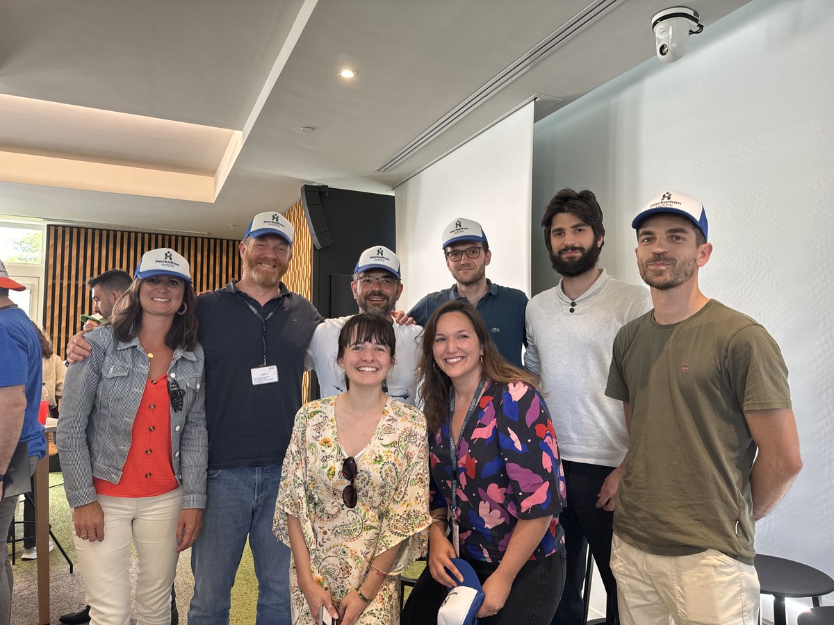 Additi01's tweet photo. /Hackathon

Après 24H de créativité, d’innovation et de collaboration, notre Hackathon a pris fin et nous sommes ravis de vous annoncer les gagnants : Les Adds of The Tiger. 🤩

---

#Additi #Hackathon #Rennes #Bretagne #innovation #problematique #conquete #fidelisation #process https://t.co/MdQ6f87Uu3