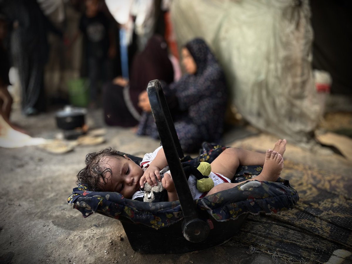 selmancakir's tweet photo. Çağın Kerbela'sı #Gazze 🇵🇸

Gazze açlıktan, 
İnsanlar ruhsuzluktan ölüyor…

Yaşamaya utanır olduk... https://t.co/3HC4JhkbNB