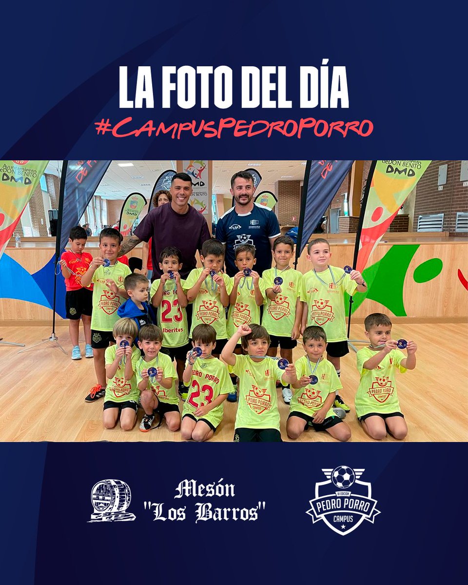 PedroPorroCamp's tweet photo. 𝙇𝘼 𝙁𝙊𝙏𝙊 𝘿𝙀𝙇 𝘿𝙄𝘼 con #MesónLosBarros 📸👌

Nos despedimos hoy de una nueva edición del #CampusPedroPorro con nuestro grupo más pequeño, que son maravillosos 🤩 https://t.co/qWwiSzD4xu