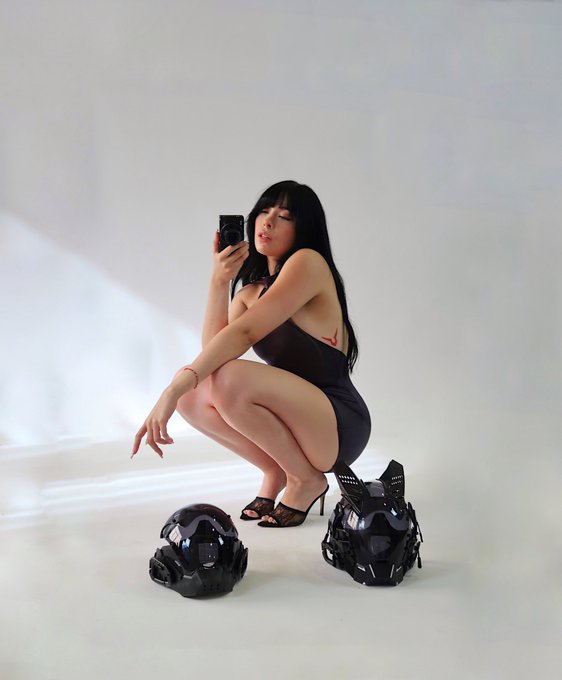 date smart, get a cyber gf https://t.co/uKkH6xmbBd