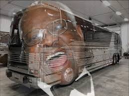 Roshan_Rinaldi's tweet image. Clarence, "Pockets" Thomas,... who was recently given a bribe of a $267,000 MOTORHOME from his billionaire pals,... has just ruled that being homeless is a crime.