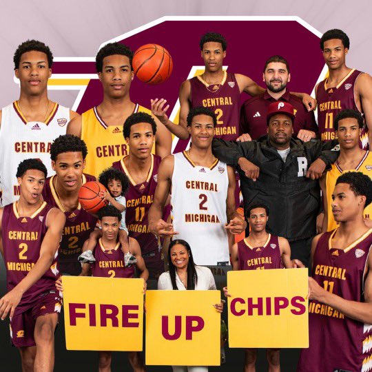 LuersBasketball's tweet photo. Congrats to our guys @DereonTrue and @drelyn90652284 on their commitment to @CMUMensBBall The Chips are getting great players and even better humans! Now let’s see what we can do this year 👀 https://t.co/EHuepNBAvv