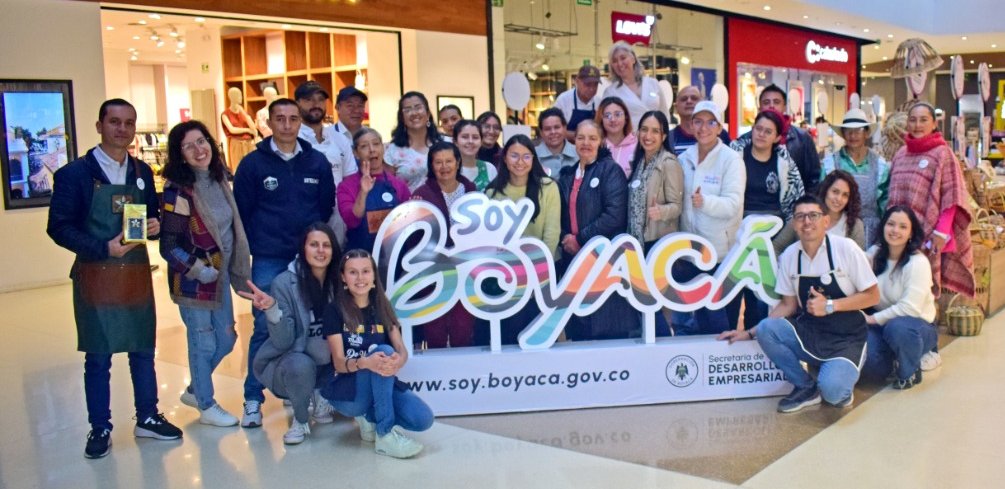 Soy_Boyaca's tweet photo. Gracias a nuestros 30 empresarios que participaron en la Feria Encanta a tu familia con detalles Soy Boyacá 💚🤍❤️por  por su compromiso y dedicación , igualmente agradecemos al CC Viva Tunja que nos brindo este espacio para mostrar lo mejor de cada de nuestras empresas https://t.co/d6lDy9lz8m