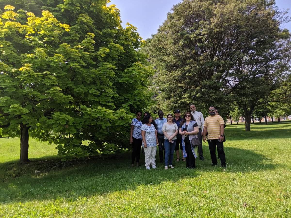 CCSNewcomers's tweet image. #FlashbackFriday to LINC Peel&apos;s End of Class Celebrations! 🎉 Our Peel LINC classes celebrated the end of a fantastic term with fun activities, delicious food, and great company at Mississauga Community Centre Park. 🌼☀️🌳🍽️ #LINCClasses #EndOfTerm #LINCPeel #CCSCommunity