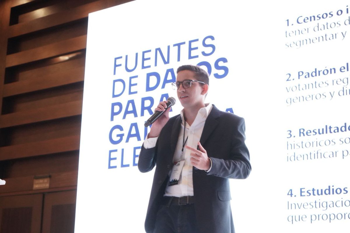 'Sin datos no hay paraíso, dice el venezolano <a href="/luisrenduelesm/">Luis Rendueles</a> esta mañana en #CumbreMonterrey <a href="/CumbreCP/">CumbreCP</a> #SomosSufragio