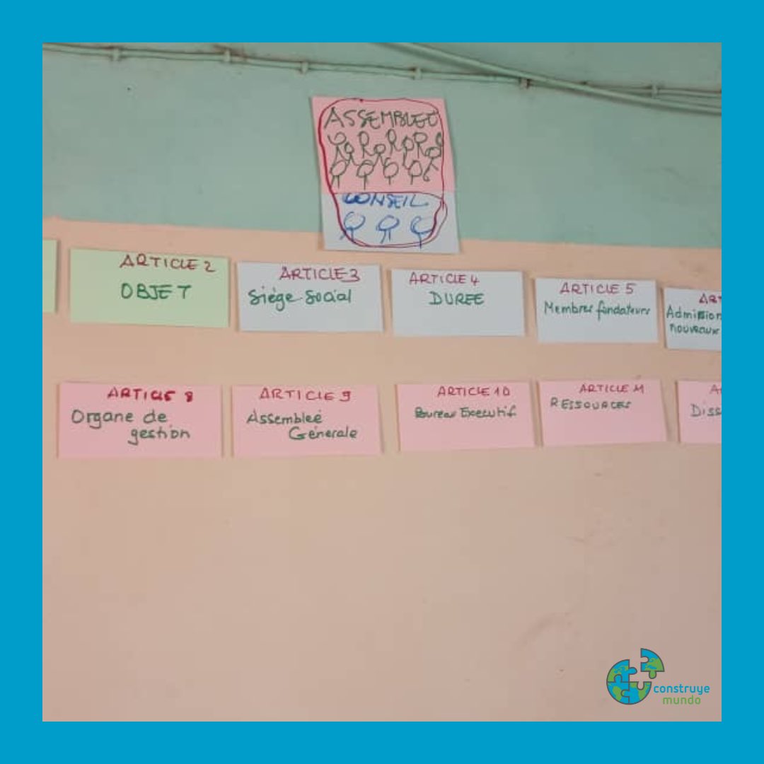 construyemundo's tweet photo. El 24 de junio empezó la tercera (y última) formación para las mujeres de Salémata. 
Fue una formación de 4 días para resolver dudas y preguntas sobre las formaciones previas. 

¡Gracias a @SantanderFund por financiar este proyecto! 😊 https://t.co/NC1kvknivN