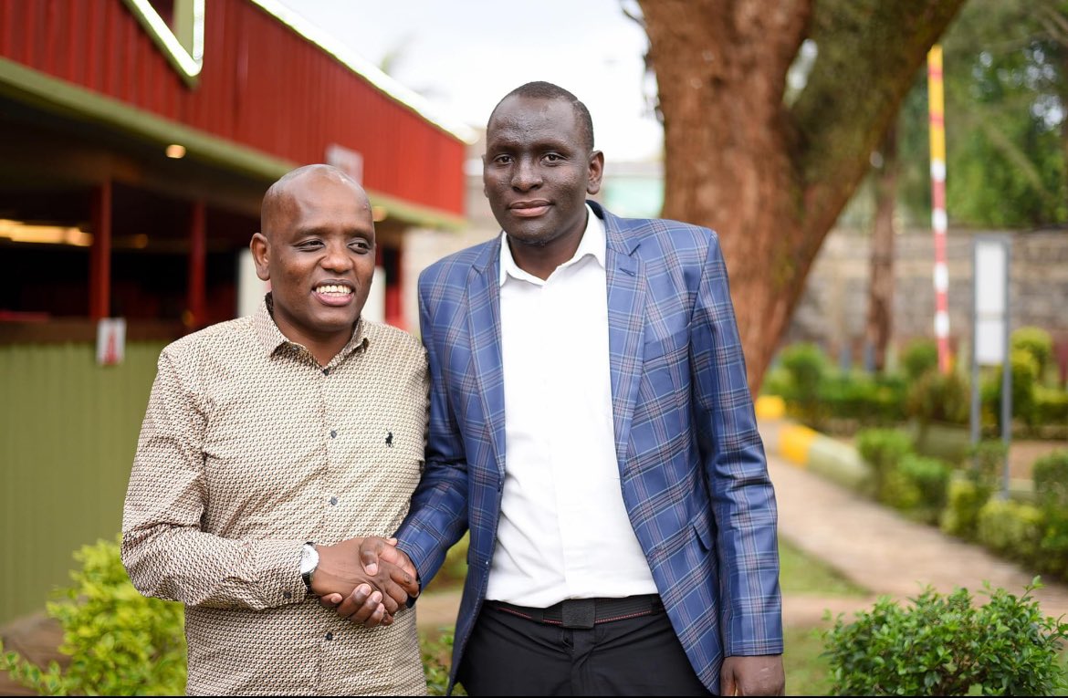SnrOmbati's tweet photo. Exposing the so-called Gen Z spokespeople! This one here is Samwel Mundia. 

RETWEET to shame him for riding on others' success. https://t.co/BkJVepoeiE