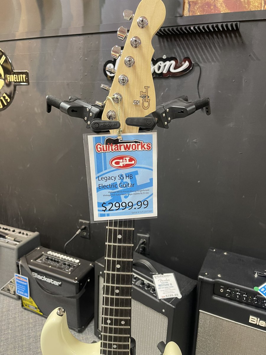 MJSsONgS's tweet image. Just got done playing this @GandLGuitars and honestly couldn’t be more impressed with the #guitar ! 

#quality #custombuilt HSS legacy! Will be mine soon! 

#respect G&amp;amp;L !