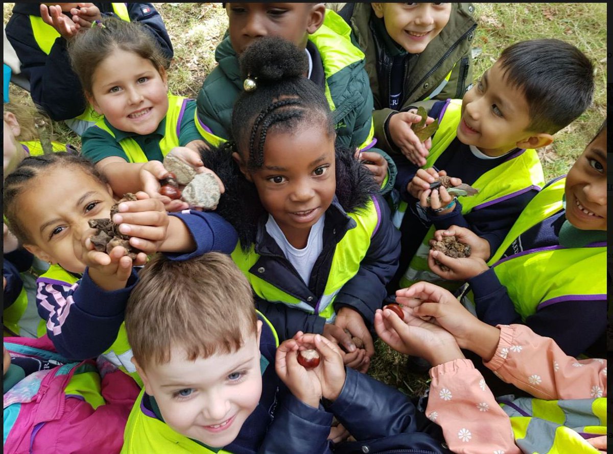 grdnclassroom's tweet photo. This year we’ve run Climate Change for Kids programmes for 17 Islington and Hackney schools, that’s 4788 children who have become sustainability champions! 12 schools joined us for an immersive year-long project. We can take just one more school next year! @london_climate https://t.co/1ZwqdpKvL9