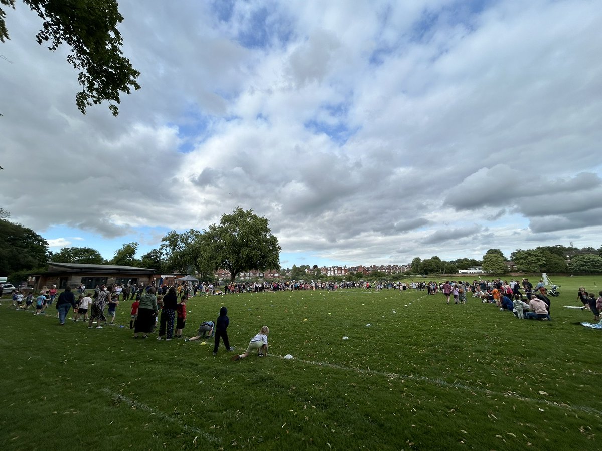 Knavesmire Primary tweet media