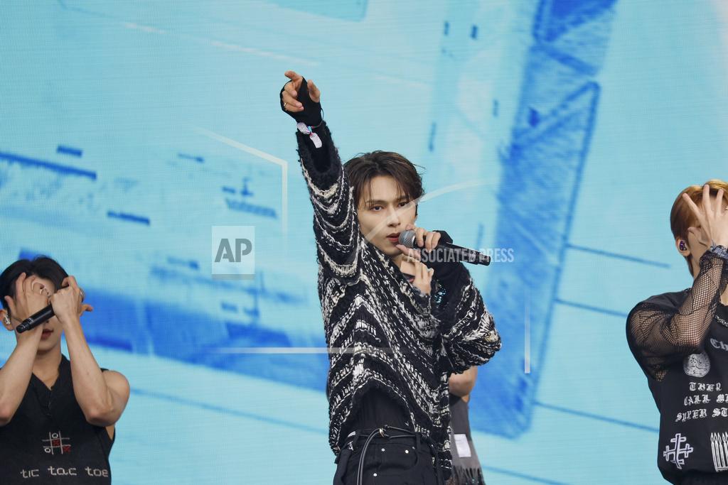 JFortepiano's tweet photo. 240628 AP NEWSROOM

[ 🐱𝐈𝐍𝐒𝐓𝐀:  𝐣𝐮𝐧𝐡𝐮𝐢_𝐦𝐨𝐨𝐧 ]
#세븐틴 #준 #JUN #文俊辉  #ジュン @pledis_17 https://t.co/A1vIfJnS1I