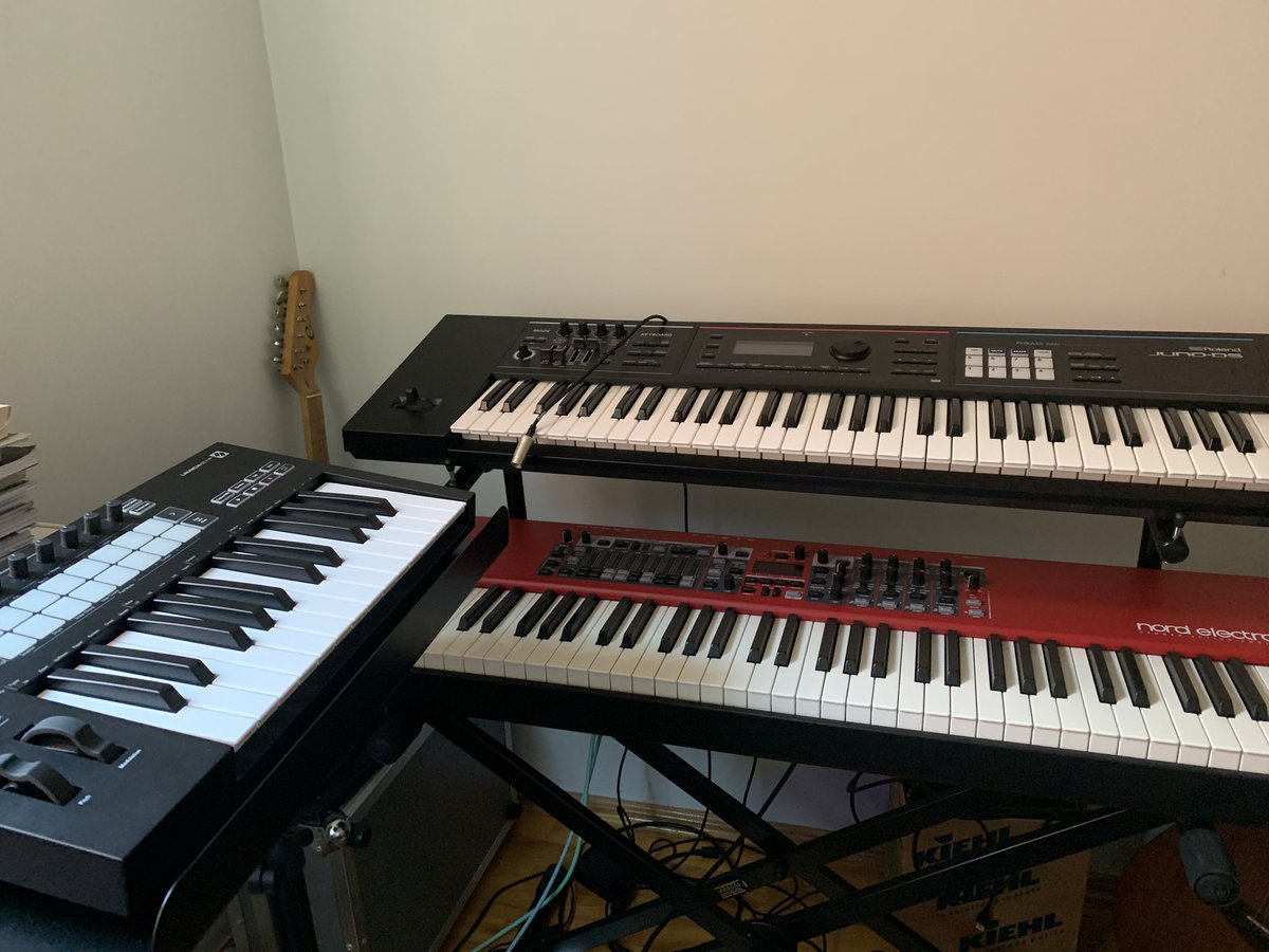 A bit of an upgrade to my keyboard heaven. Now I just need a third hand!!