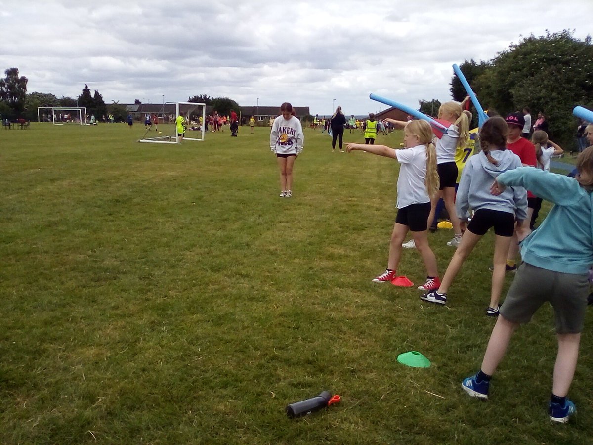 Barwelltrips's tweet photo. Thank you to all of our Brilliant Barwell Families for making today's sports day and water dash a huge success! We hope you all enjoyed the afternoon and thank you for your wonderful support! 💙 @barwellacademy https://t.co/q3Poq2Z8Bb