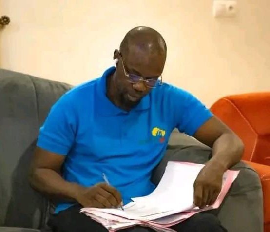 Ndoyemodou1's tweet photo. Gaïndè gui menone nga bayi ba gars yi def émissions vendredi yi 😎 https://t.co/KTOi0zvUzF