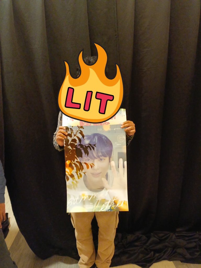 Ini poster emang di jual???

#변우석 #ByeonWooSeok #BYEONWOOSEOKinJKT
#SUMMERLETTER #SUMMERLETTERinJKT