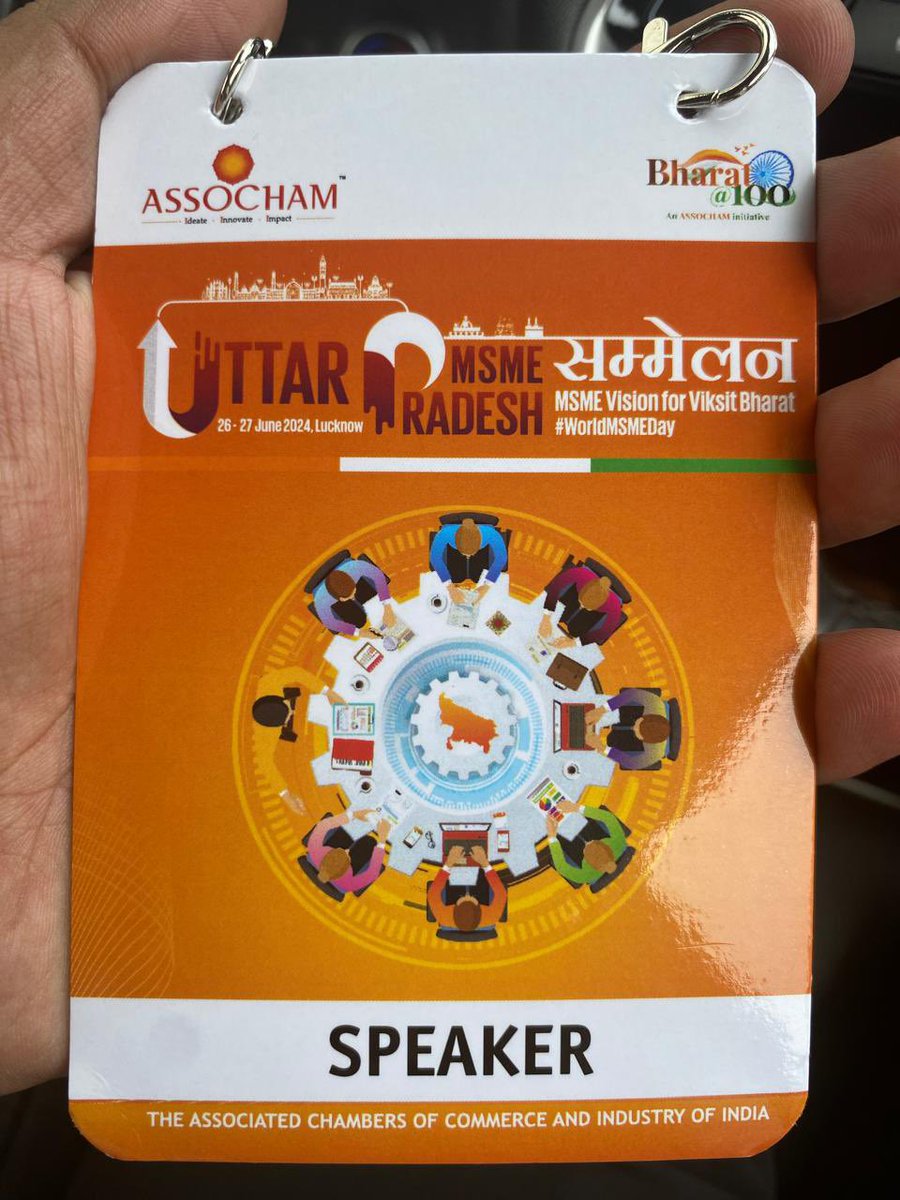 JaaivatIndia's tweet photo. I’m greatful to @ASSOCHAM4India for inviting at UP MSME Sammelan to promote agripreneurs in UP. We talked about technology, vertical farming, and the future of farming. Jaaivat India also talked about the difficulties facing high-tech farming and how we might make changes. #MSME https://t.co/yPDtVdTq1P