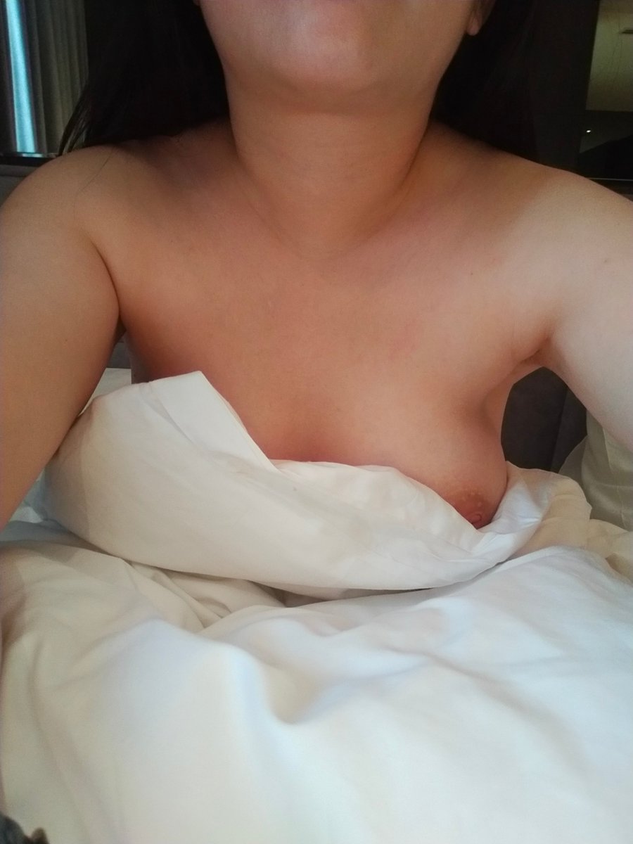 姨妈到访期间并不阻碍我发个深夜福利😉🐻

#等老公闯红灯