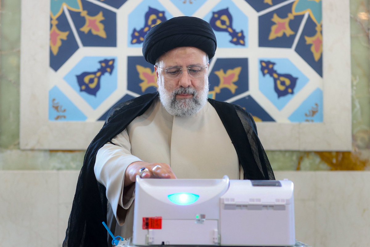 دلیل کینه دشمنان از این نظام و کشور، حضور و مشارکت مردم است. امیدوارم رای ملت، ایرانی قوی را رقم بزند. 

۱۴۰۳/۰۲/۲۱