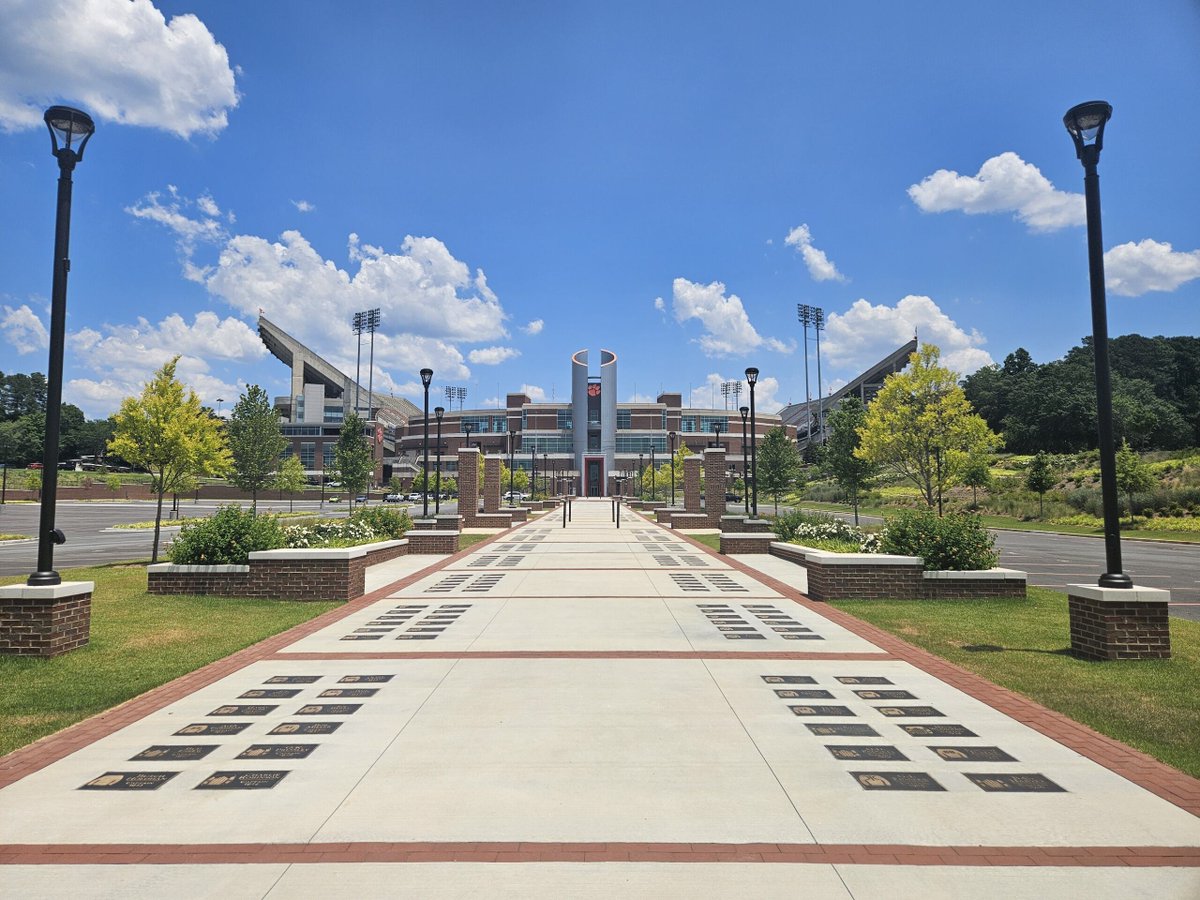 EliteForm tweet media