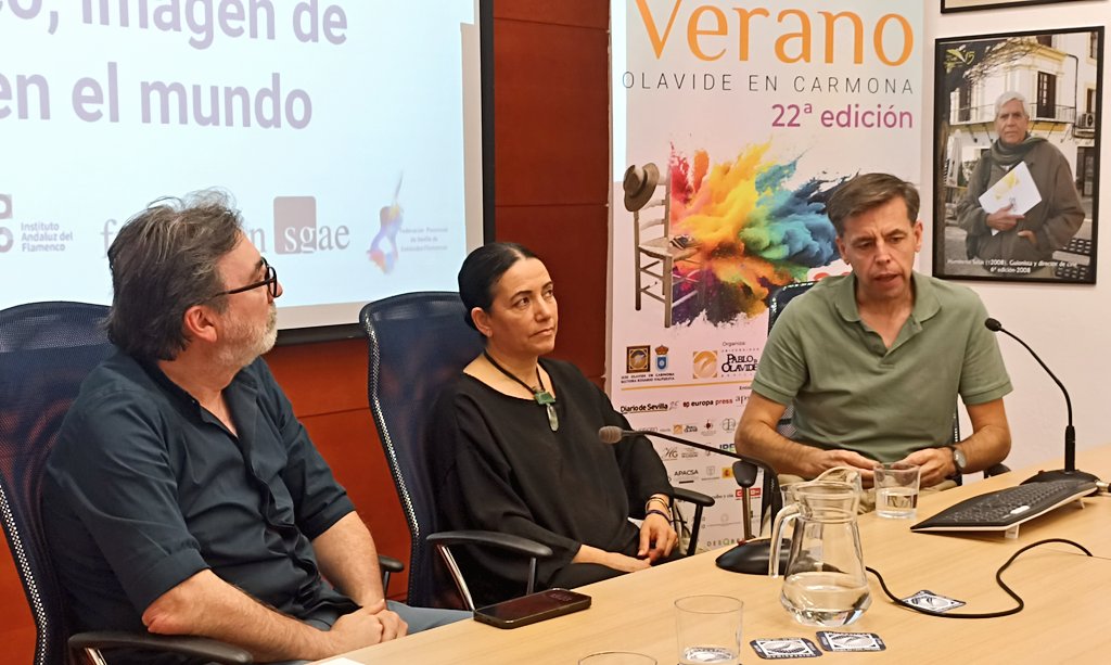 ildefon_vergara's tweet photo. #Cursosdeverano @olavidecarmona @pablodeolavide @fundacionupo "El flamenco, la imagen de España en el mundo" clausura de lujo con "Las giras de @EvaYerbabuena" con Eva, Paco Jarana y @ortegamartos #flamenco #Carmona #danza #danzaflamenca  #baile #guitars https://t.co/6riLtbnfQd