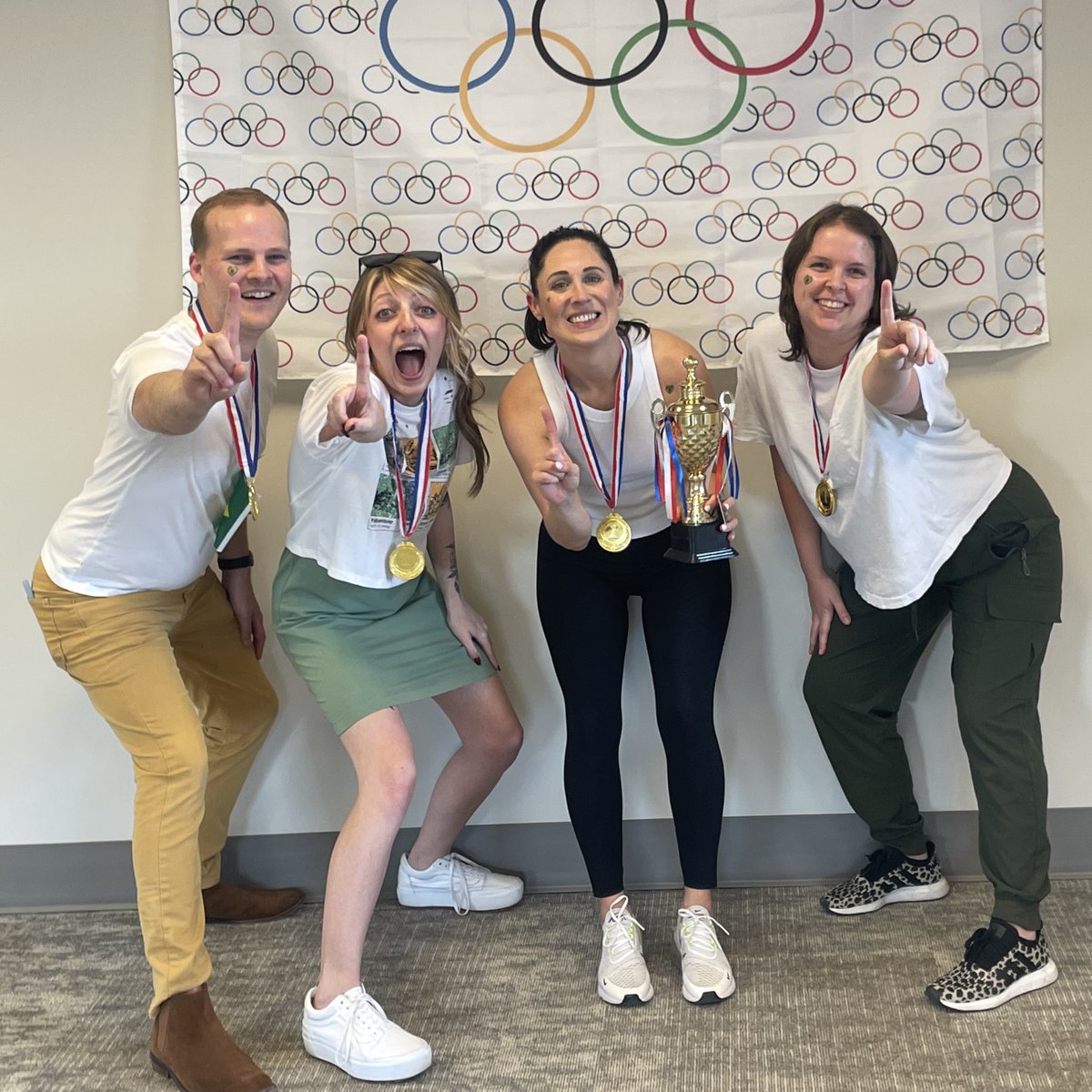 Walk West tweet media