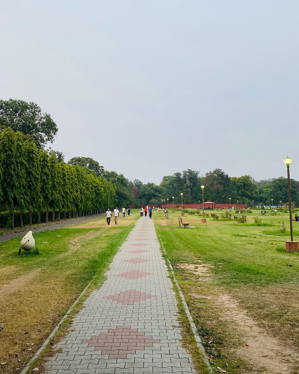 AwesomeChd's tweet photo. Mini Rose Garden Sector 24, ChandigarhπΌπ
Credit: Shades of Chandigarh π
#miniroses #rosegarden #chandigarhπ #chandigarhdiaries #explore #awesomechandigarh #punjabwaley https://t.co/NSC1rsDKih