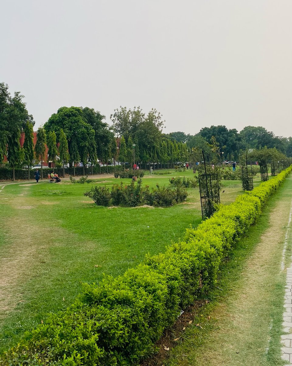 AwesomeChd's tweet photo. Mini Rose Garden Sector 24, ChandigarhπΌπ
Credit: Shades of Chandigarh π
#miniroses #rosegarden #chandigarhπ #chandigarhdiaries #explore #awesomechandigarh #punjabwaley https://t.co/NSC1rsDKih