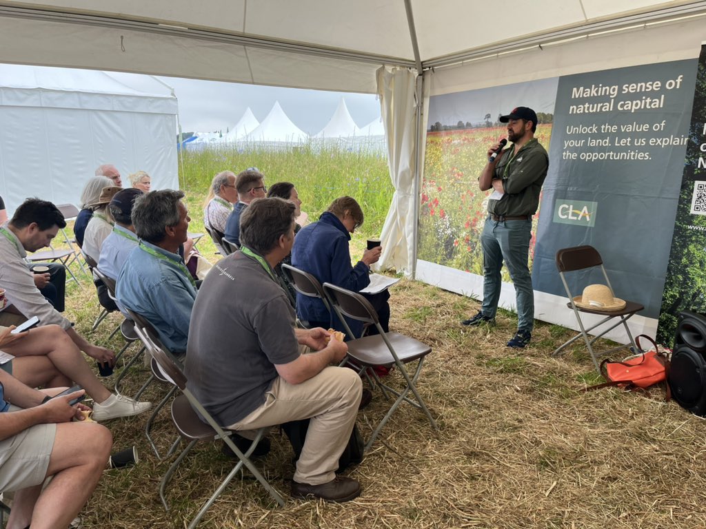 S_Dwerryhouse's tweet image. Top couple of warm 🥵 days @Groundswellaguk with @CLAtweets not much chance to listen to talks personally but the mood was positive! Great to have a full house for our breakfast on day 2 with @diggerdansmith from @JamiesFarm speaking l. Thanks to everyone who came to see us 🙌