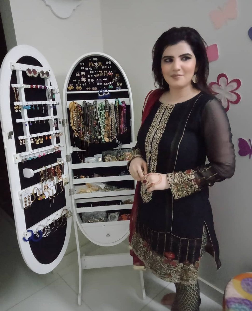 Sara khan 🆇 tweet media