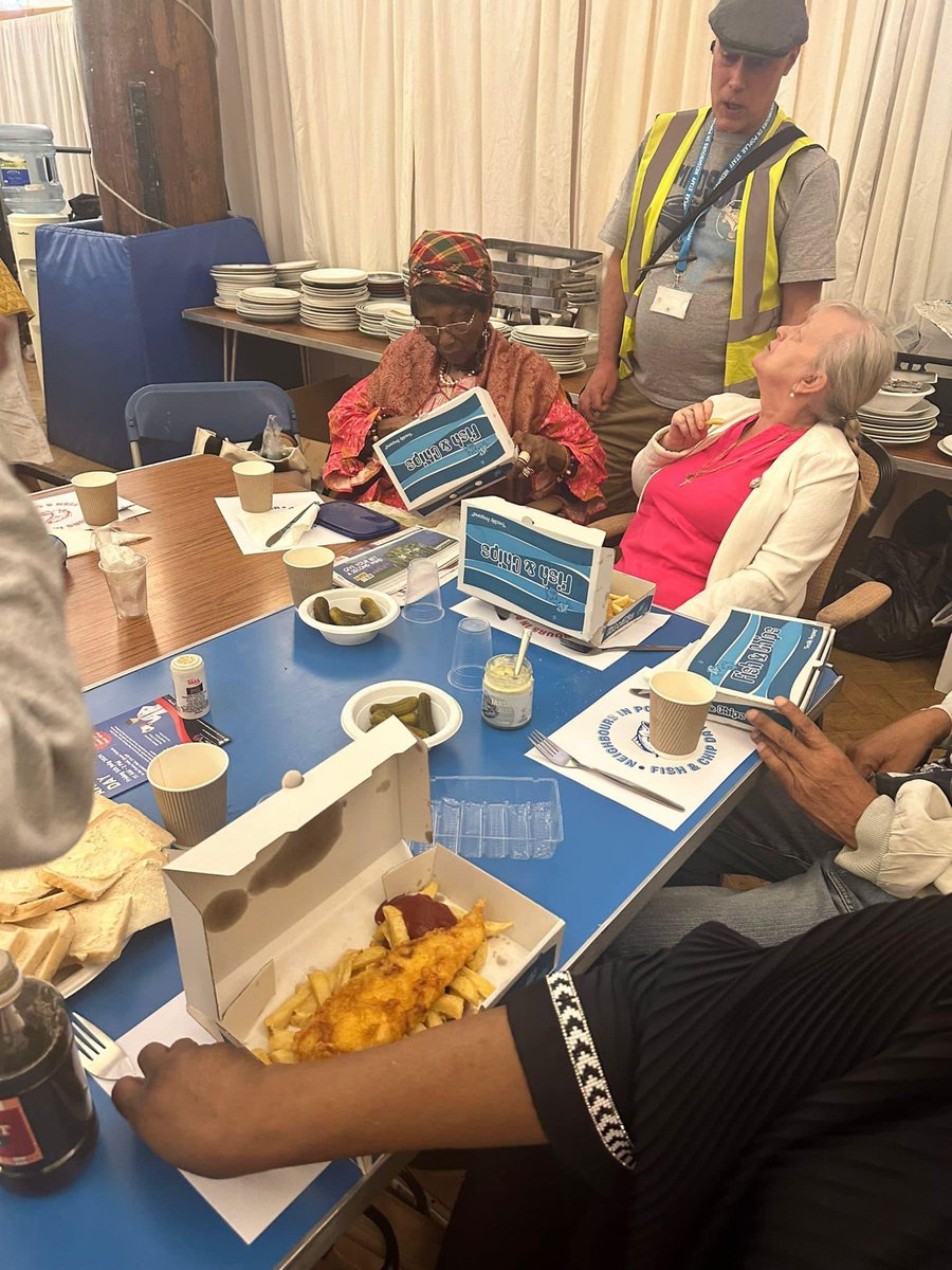 Nip_Poplar's tweet photo. Fish and chip day at St. Matthias Community Centre. https://t.co/NP0jlBYGJU