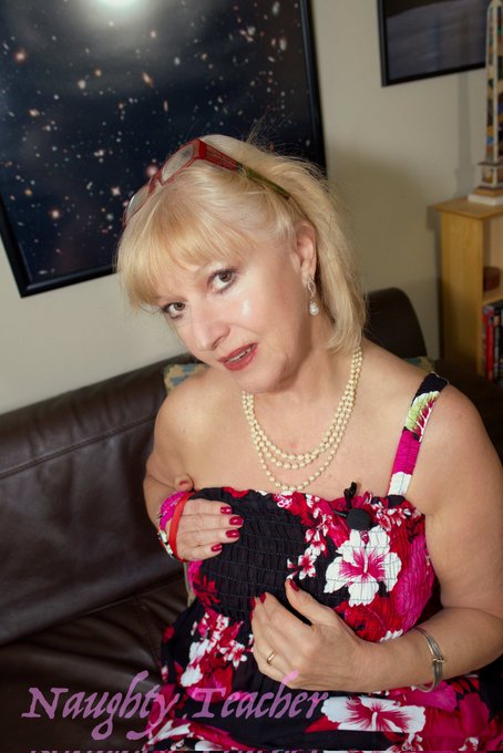 More pearls! https://t.co/qDPRMCplYd