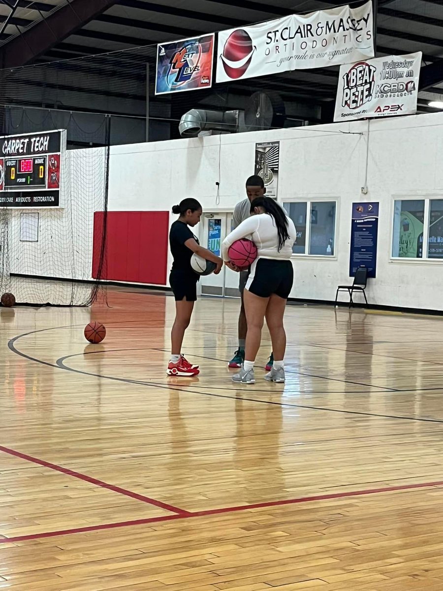 Tori Rodriguez tweet media