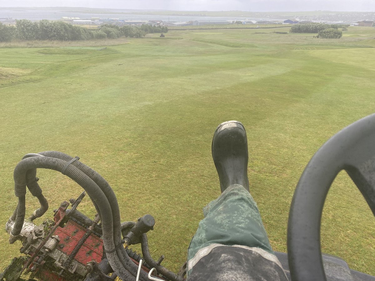 rae_stinker82's tweet photo. What’s it like being a greenkeeper in Orkney in summer I hear you ask?? Sunburnt on a Thursday…….wellies and survival suit on a Friday 🤦🏻‍♂️🌪️🌊💦🥶 https://t.co/uIzI7hs1qy