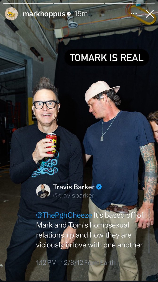 ThePghCheeze's tweet photo. @markhoppus @tomdelonge @travisbarker @blink182 @blink182italia 🤘#Tomark https://t.co/Vypr4P3VEd