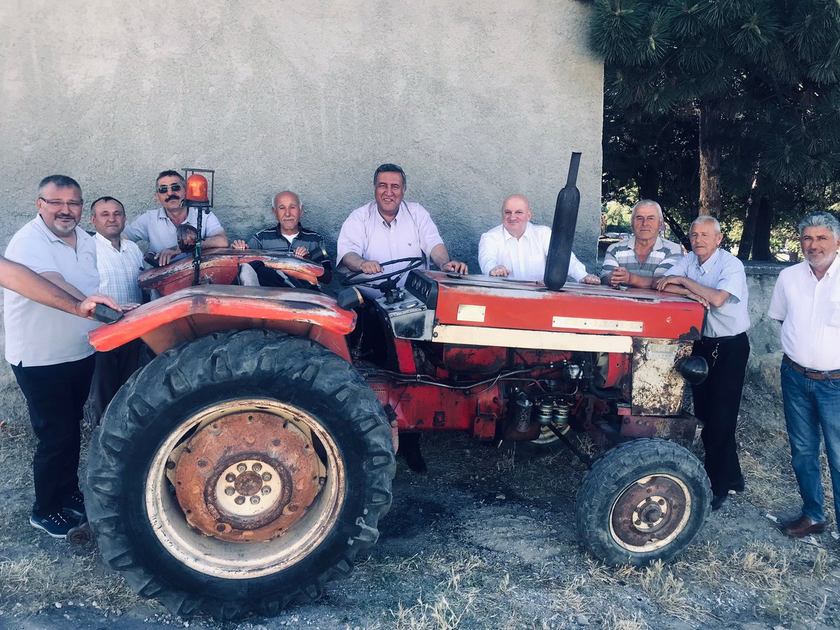 fethigurer's tweet photo. Artvin Milletvekilimiz ve TBMM İdare Amirimiz Sn.Uğur Bayraktutan ile  Amasya'da, önceki dönem Amasya Milletvekilimiz Sn. Mustafa Tuncer ile  köyünde buluşup , Çetmi Köyü'nde çiftçilerimiz ile  bir araya geldik, sohbet ettik. https://t.co/3P9nqWPXGk